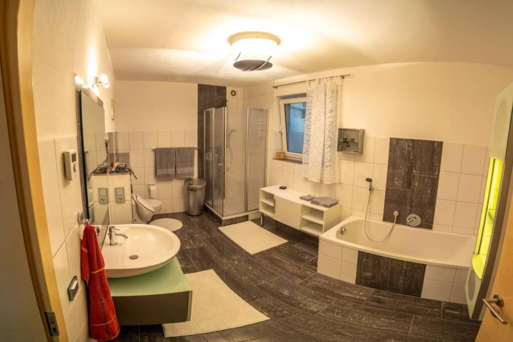 Wohnung Mit Talblick, Ladestation E-Auto Siegen Luaran gambar